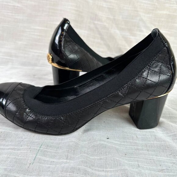 Tory Burch Carrie Quilted Soft Patent Toe Cap Block Heel Pumps Gold Black Sz 8.5 - Picture 9 of 9